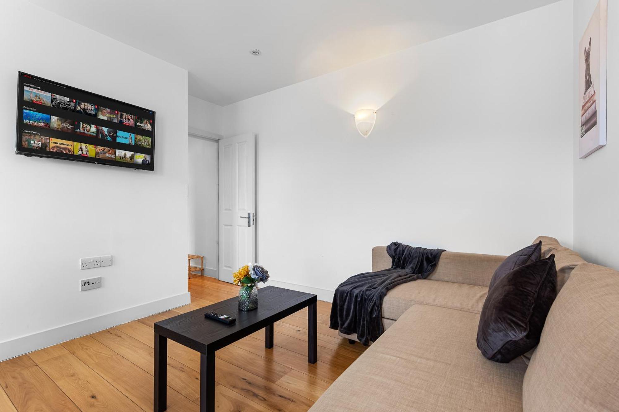 Appartamento Modern Flat In Stockwell, 10 Mins From Oxford Circus Londra Esterno foto