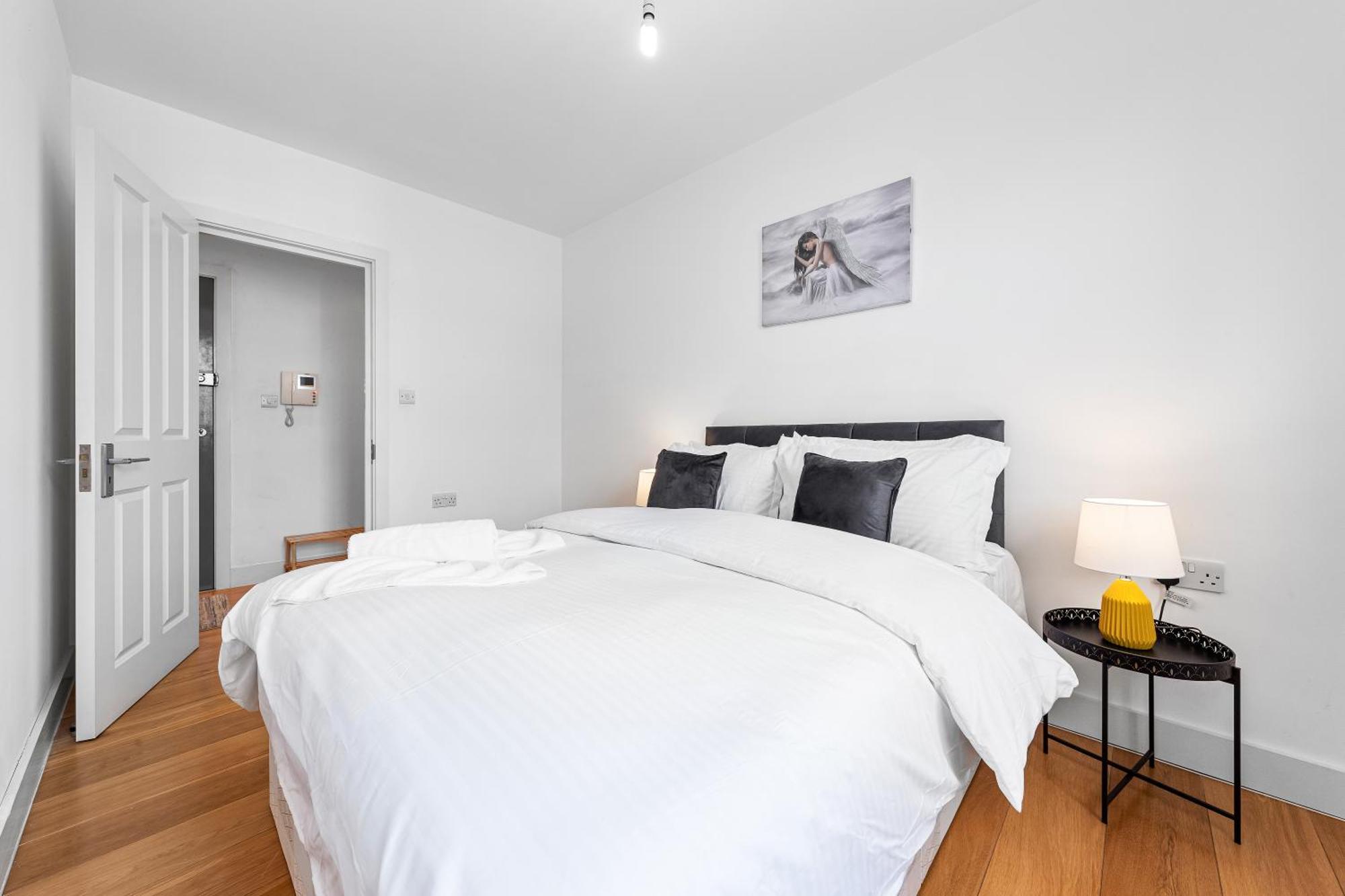 Appartamento Modern Flat In Stockwell, 10 Mins From Oxford Circus Londra Esterno foto